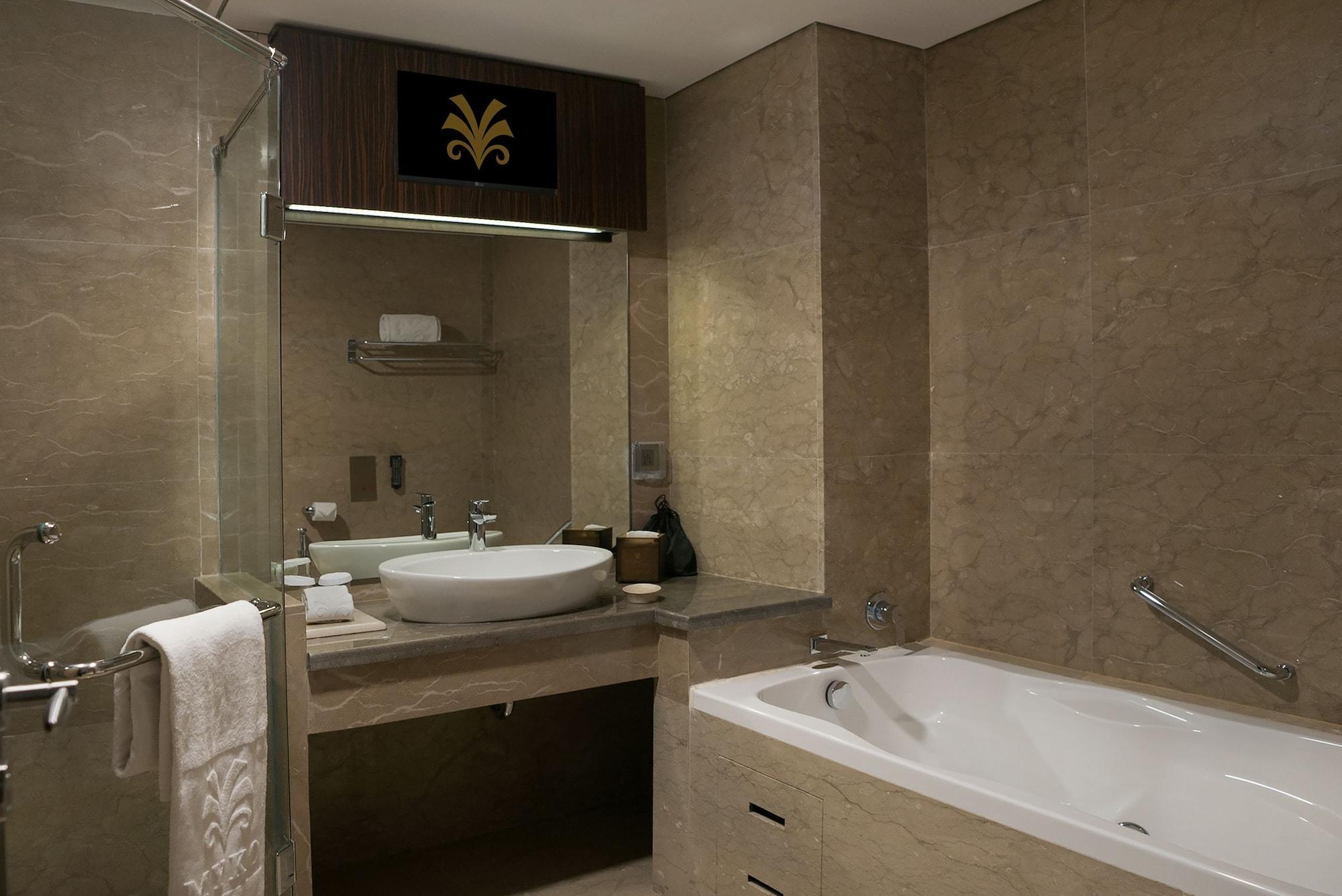 Myko Hotel & Convention Center Макасар Экстерьер фото
