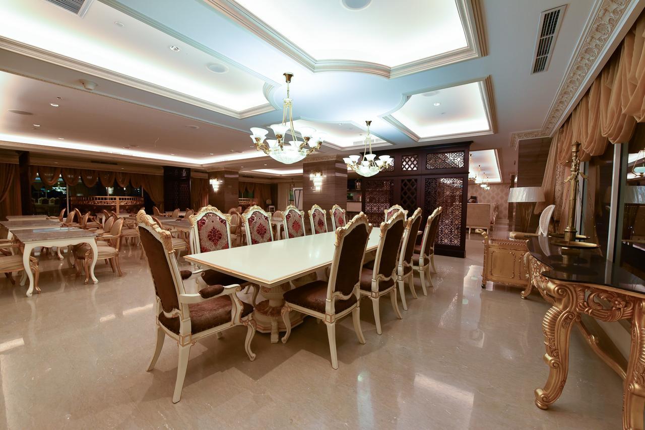 Myko Hotel & Convention Center Макасар Экстерьер фото