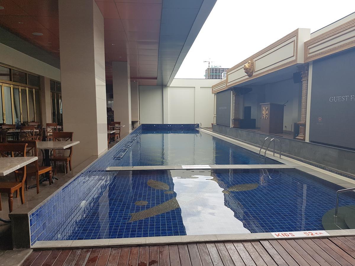 Myko Hotel & Convention Center Макасар Экстерьер фото