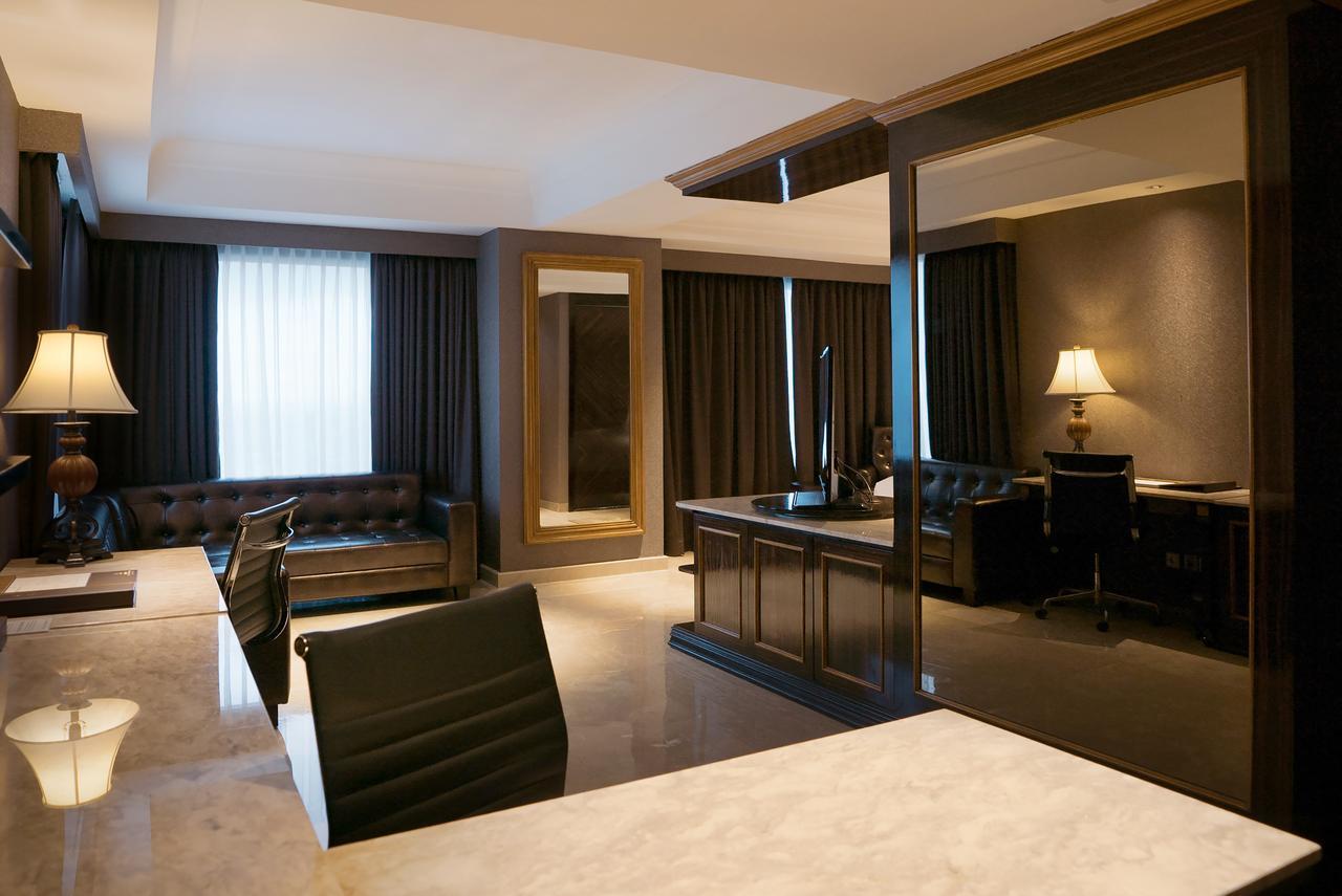 Myko Hotel & Convention Center Макасар Экстерьер фото