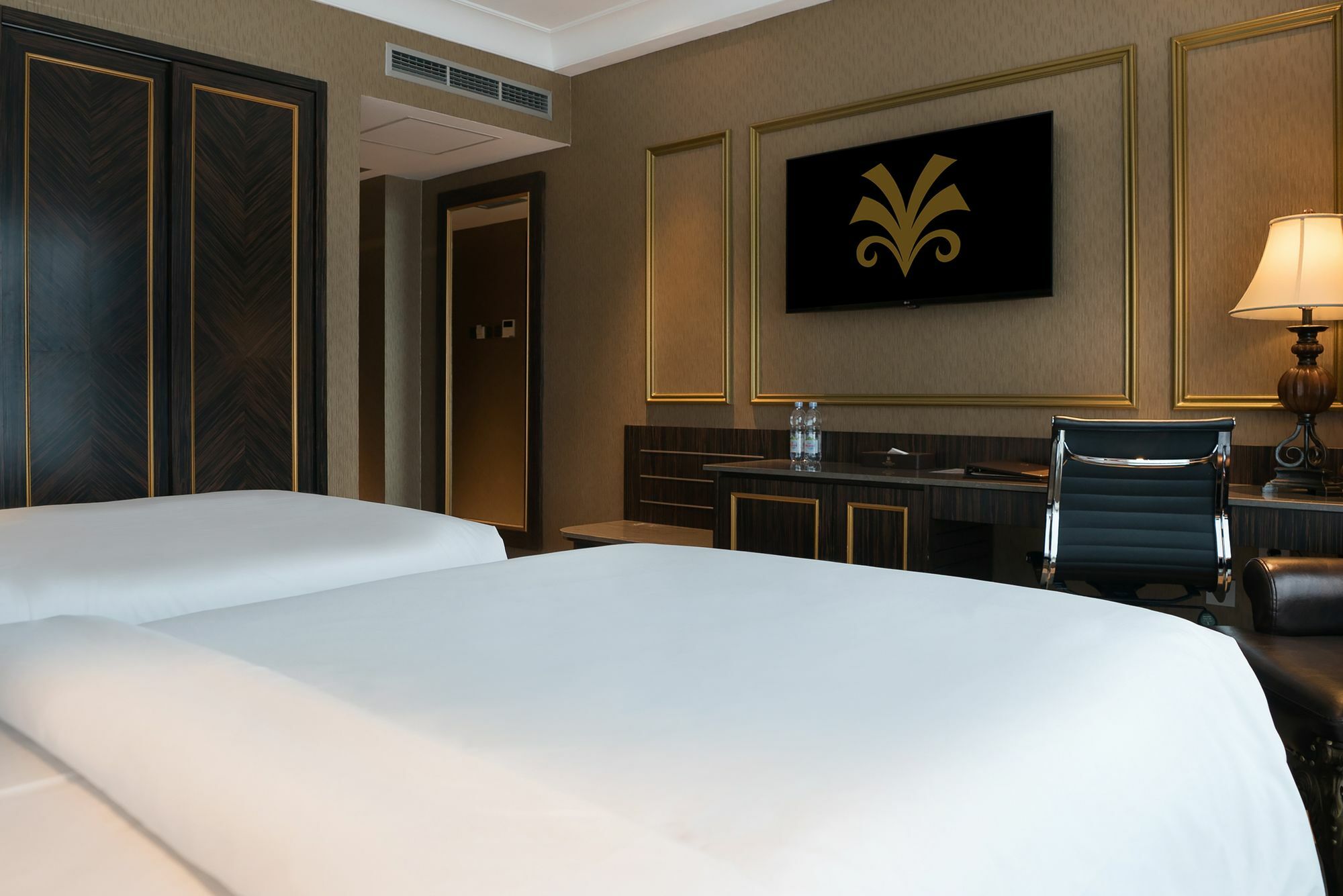 Myko Hotel & Convention Center Макасар Экстерьер фото