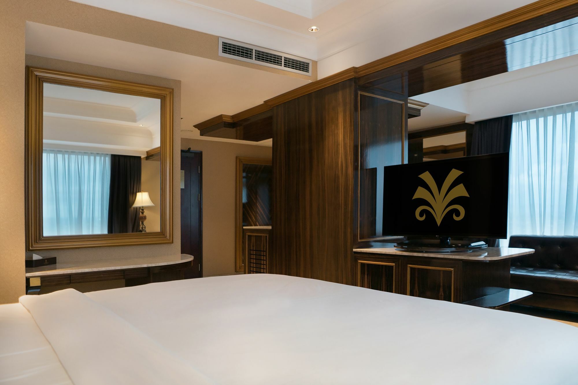 Myko Hotel & Convention Center Макасар Экстерьер фото